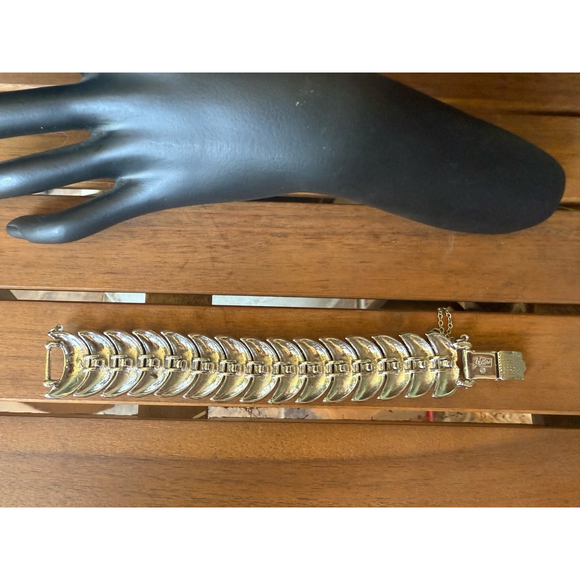 Coro Jewelry - Women's Vintage Coro Silver Tone Bracelet One Size